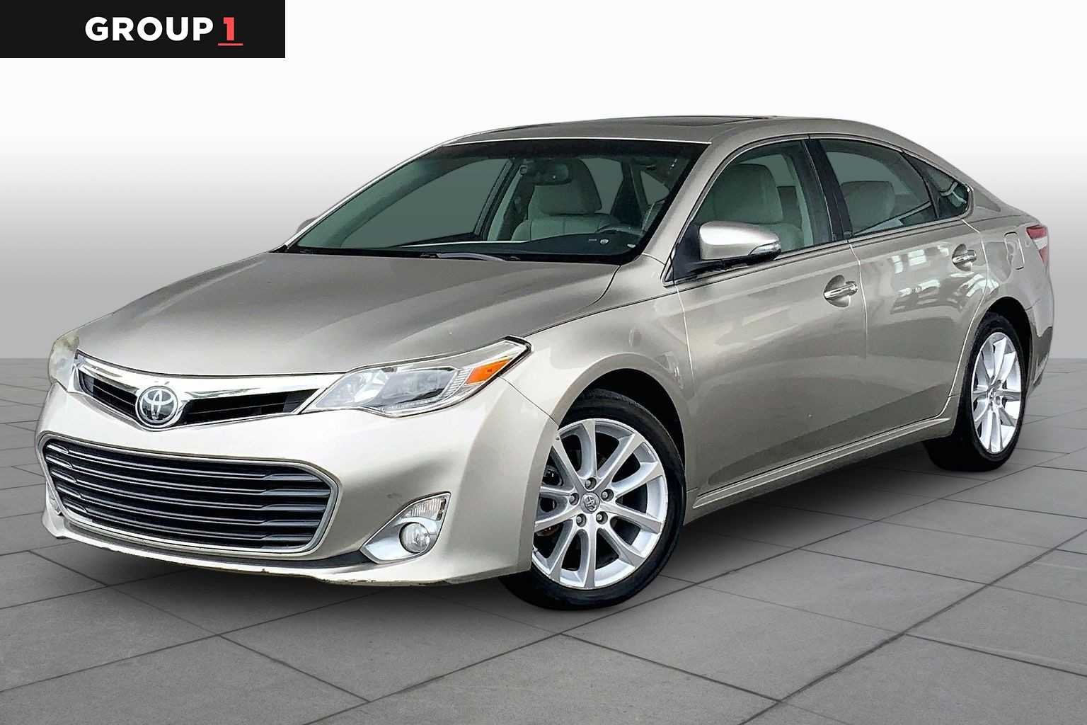 2014 Toyota Avalon XLE's photo