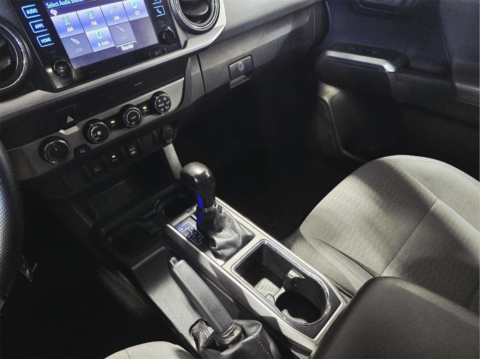 Used 2019 Super White Toyota SR5 image 29