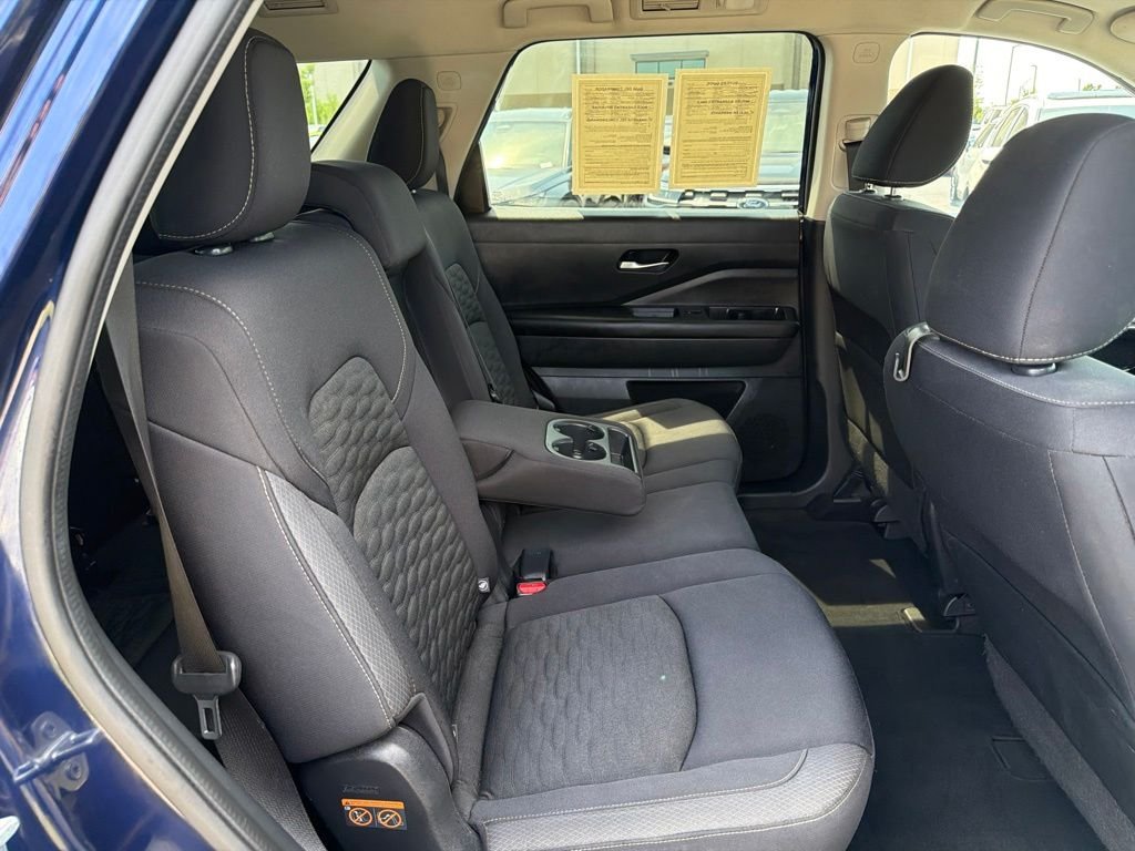 Used 2022 Blue Nissan SV image 19