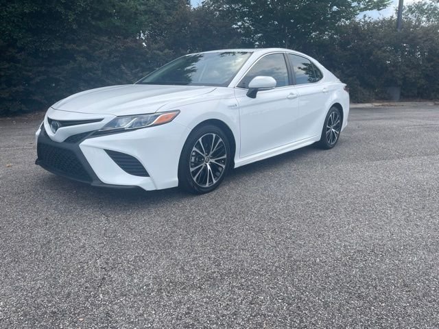 Used 2020 White Toyota SE image 4