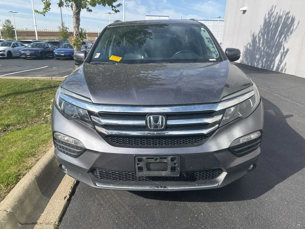 2017 Honda Pilot 4WD Touring's photo