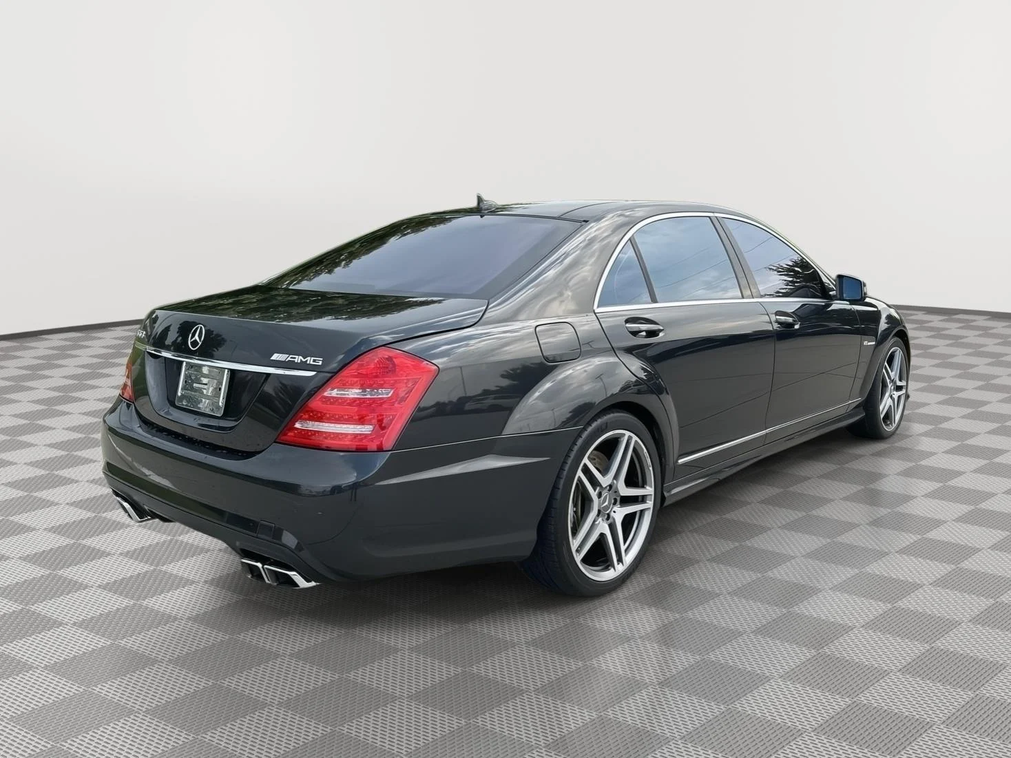 Used 2013  Mercedes-Benz S 63 AMG® image 4