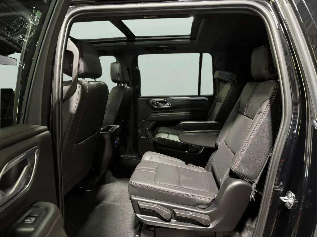 2024 Chevrolet Suburban RST - Photo 26