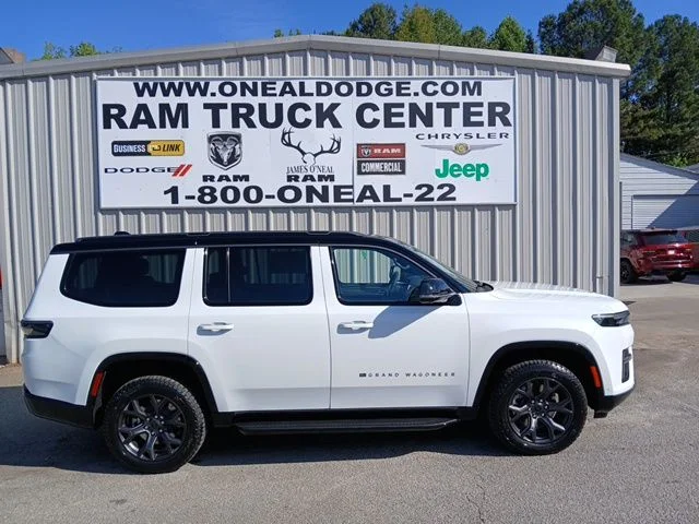 New 2026 Bright White Clear-Coat Exterior Paint Jeep Upland image 2