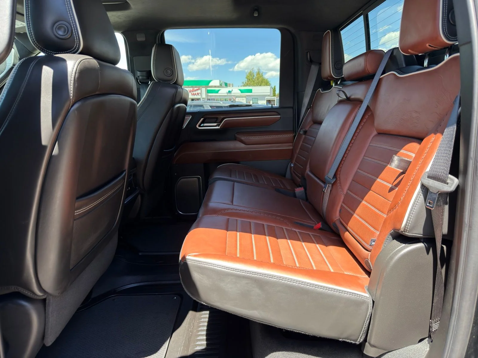 Used 2025 Black GMC Denali Ultimate image 30