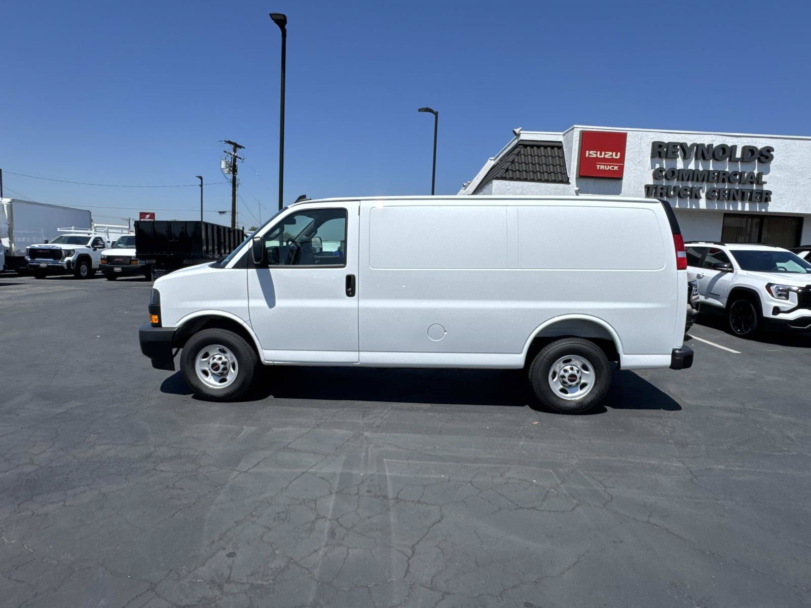 2025 GMC Savana Cargo Work Van - Photo 8