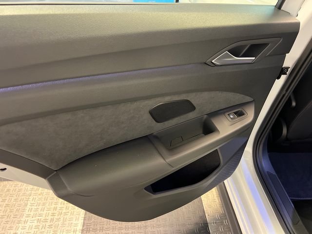 New 2026 White Volkswagen 2.0T SE image 10