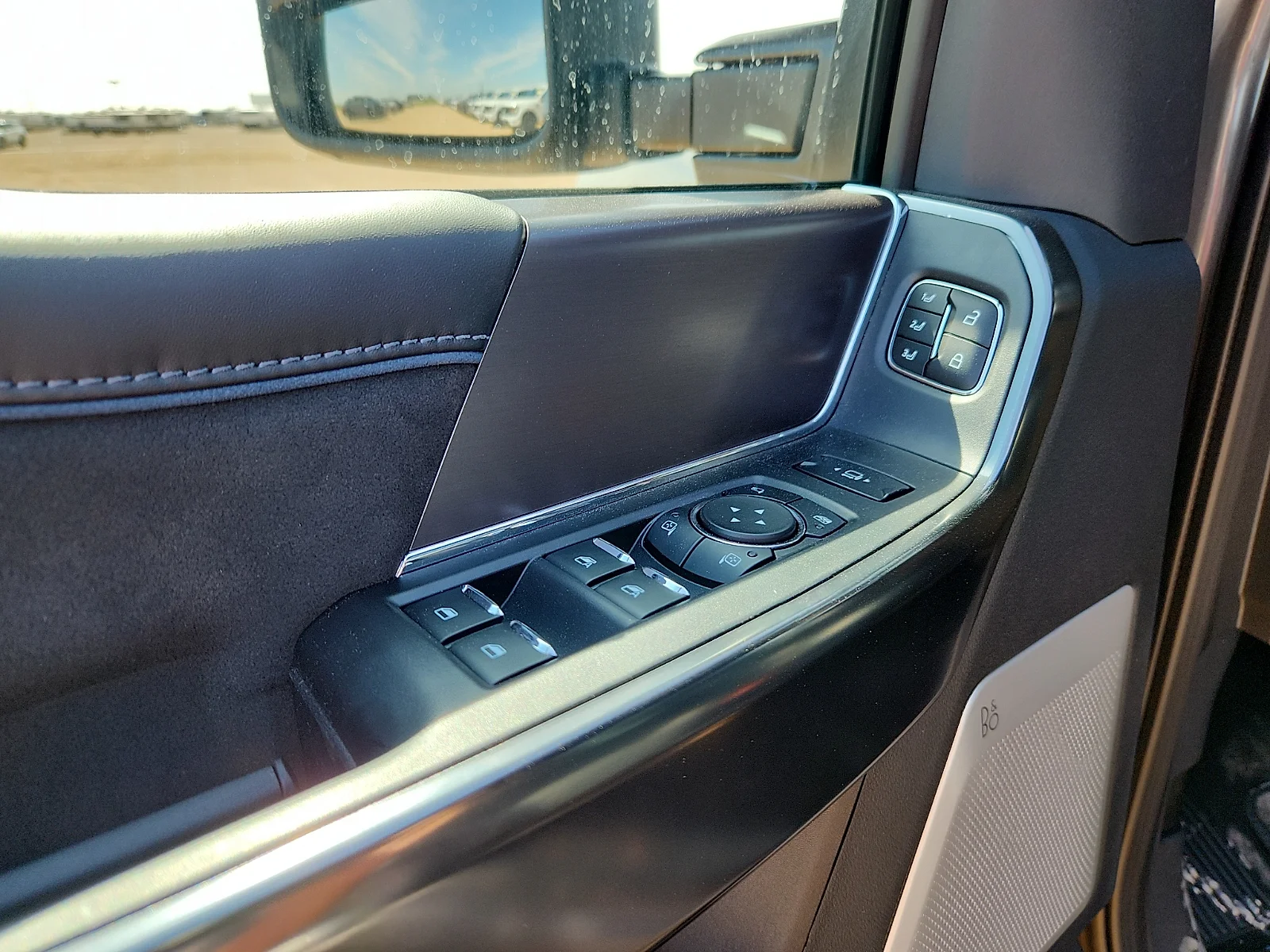 New 2026 Carbonized Gray Metallic Ford F-250® Platinum® image 15