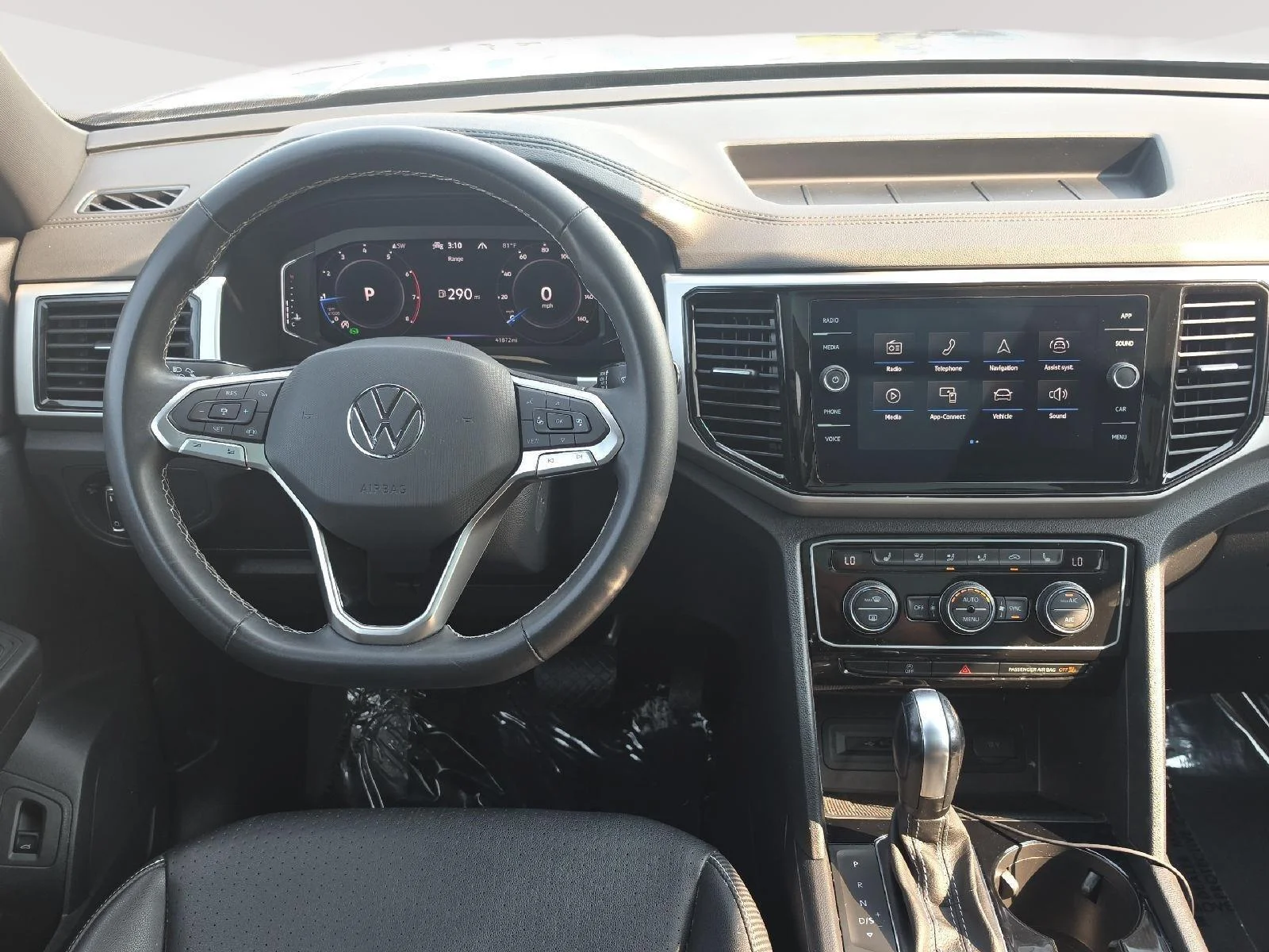 Used 2023 Silver Volkswagen 2.0T SE w/Technology image 14