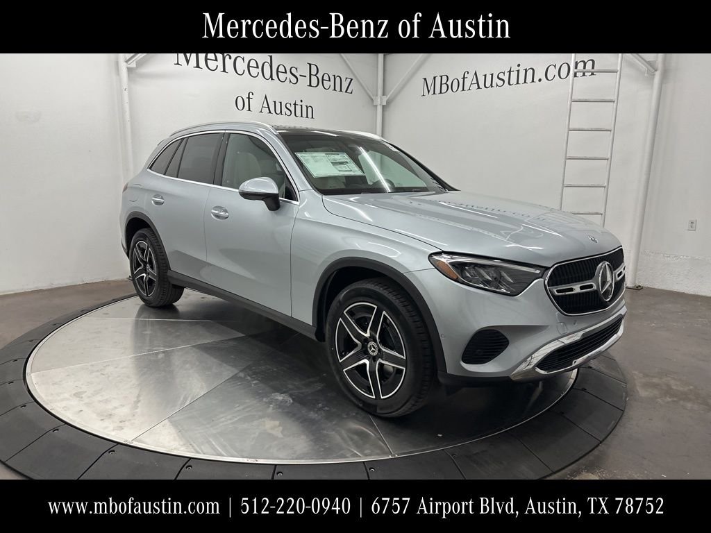 2026 Mercedes-Benz GLC GLC 300's photo