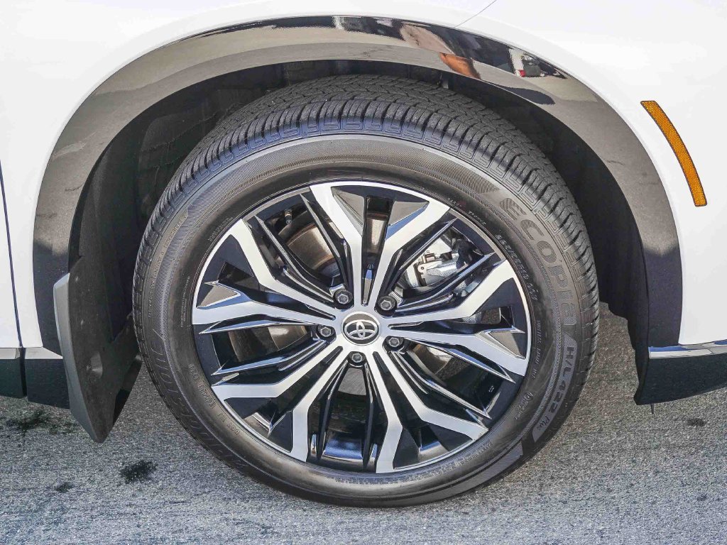 Used 2026 White Toyota XLE image 9