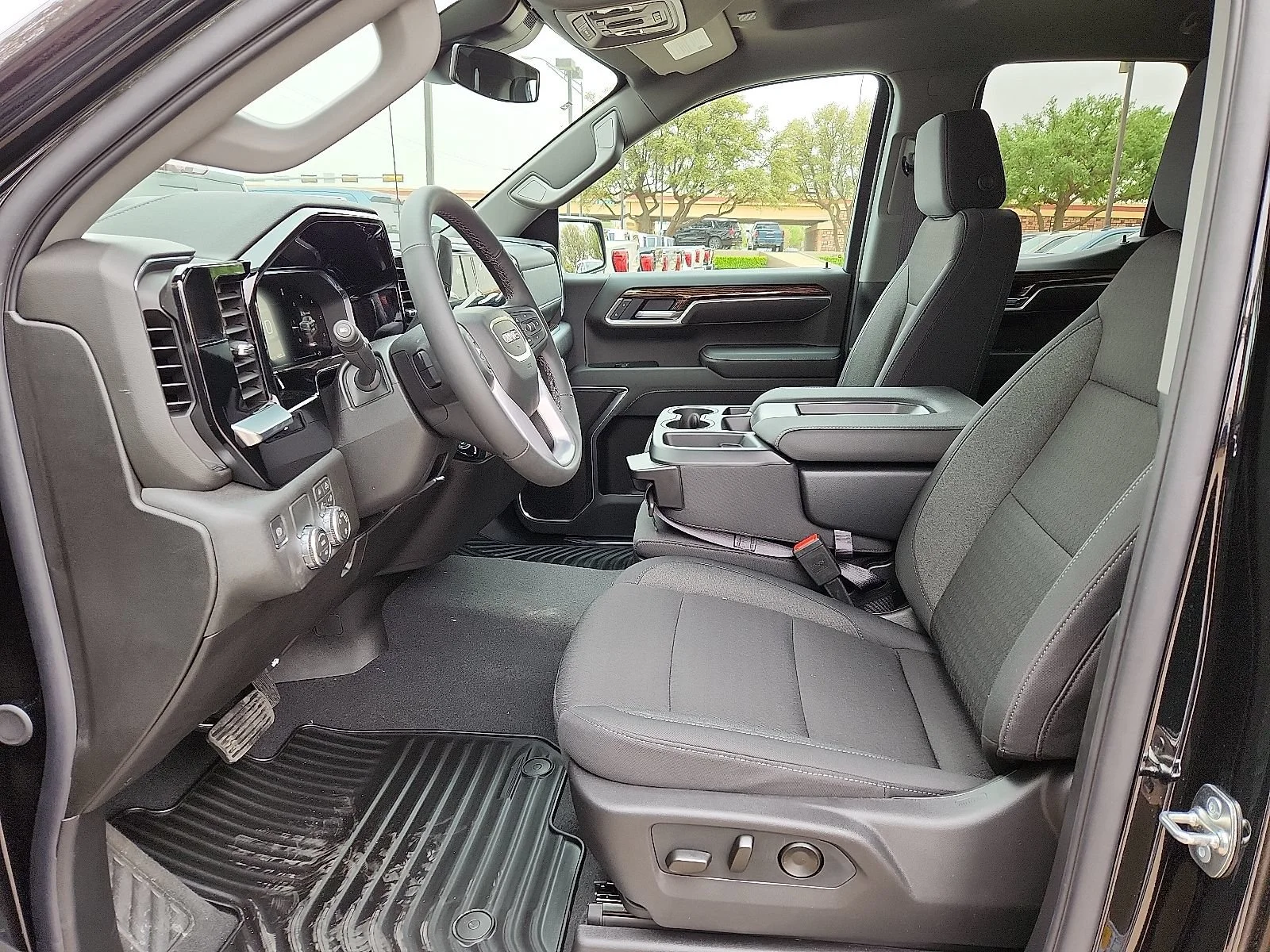 New 2026 Onyx Black GMC SLE image 9