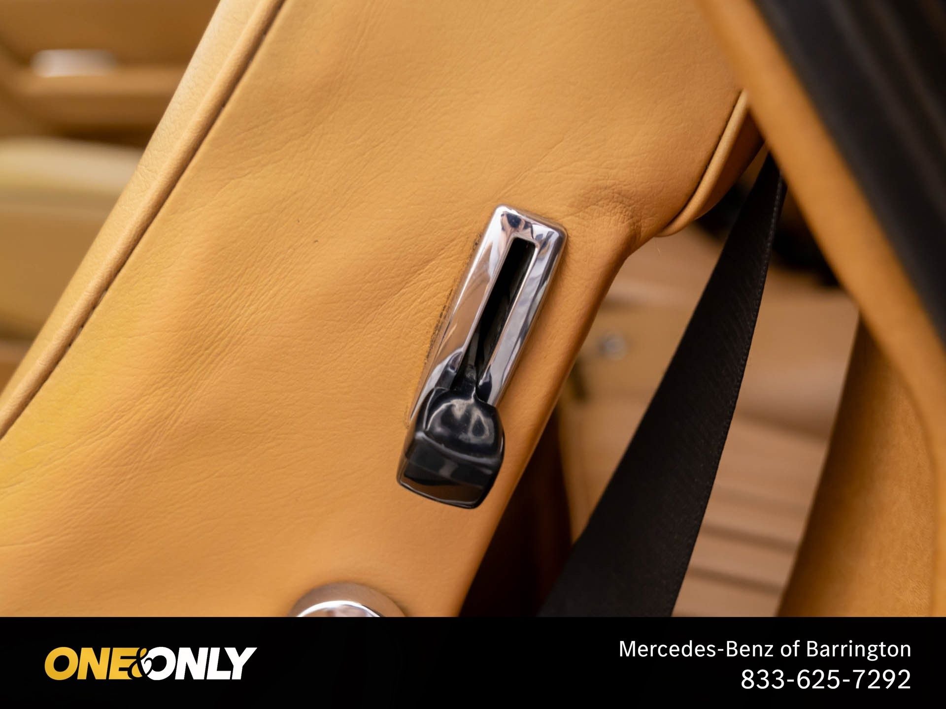 Used 1987 Black Mercedes-Benz 560 SL image 18