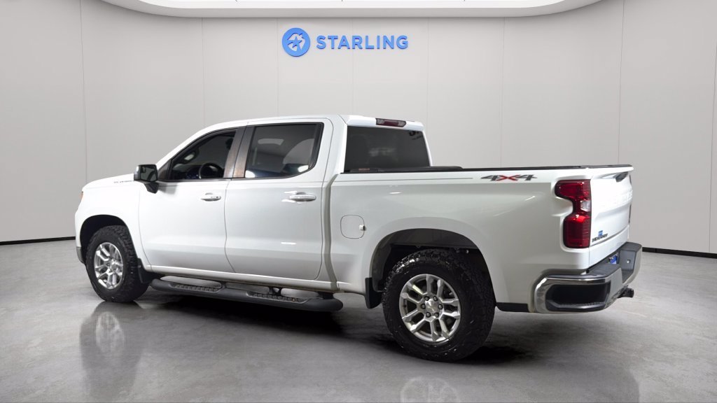 Used 2022 SUMMIT WHITE Chevrolet LT image 4
