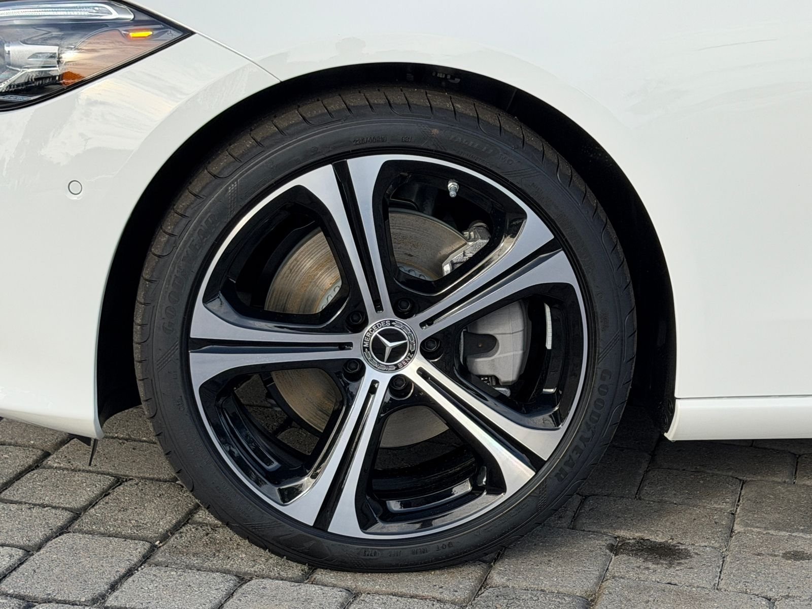 New 2026 Polar White Mercedes-Benz C 300 image 13