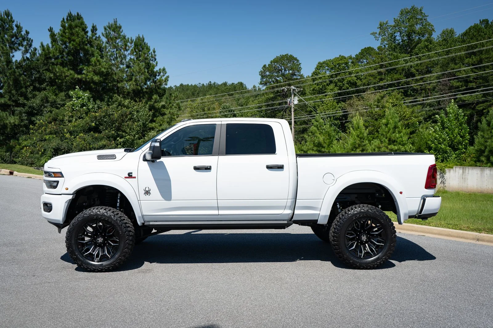 New 2026 Bright White Clear-Coat Exterior Paint RAM Big Horn with Black Widow Package image 16