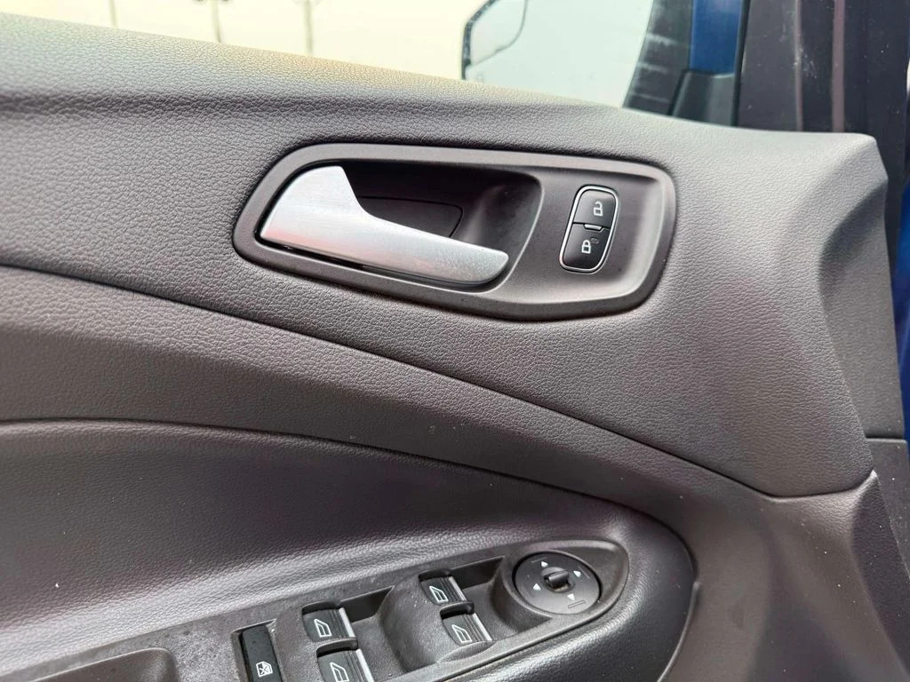 Used 2019 Blue Ford SEL image 11