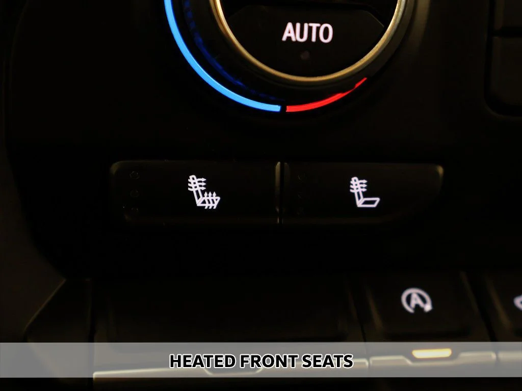 Used 2022 Silver Ice Metallic Chevrolet LT image 4