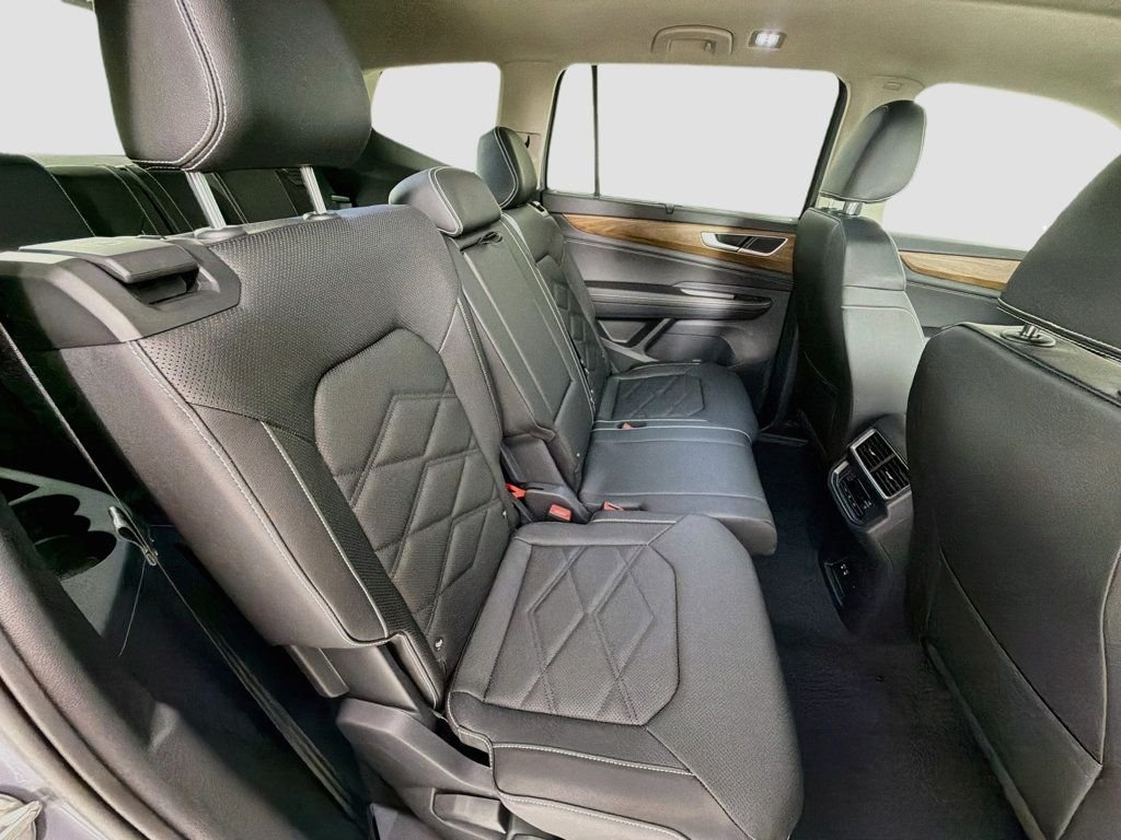 New 2026 Pure Gray Volkswagen 2.0T SE w/Technology 4MOTION image 28