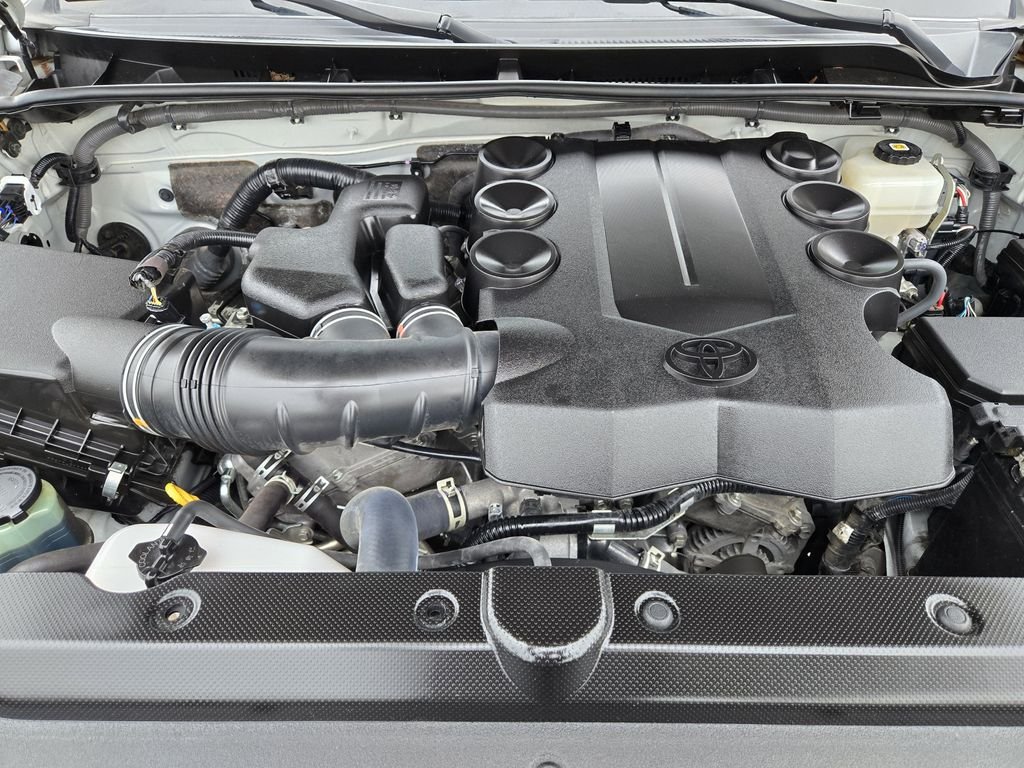 Used 2021 White Toyota SR5 image 20