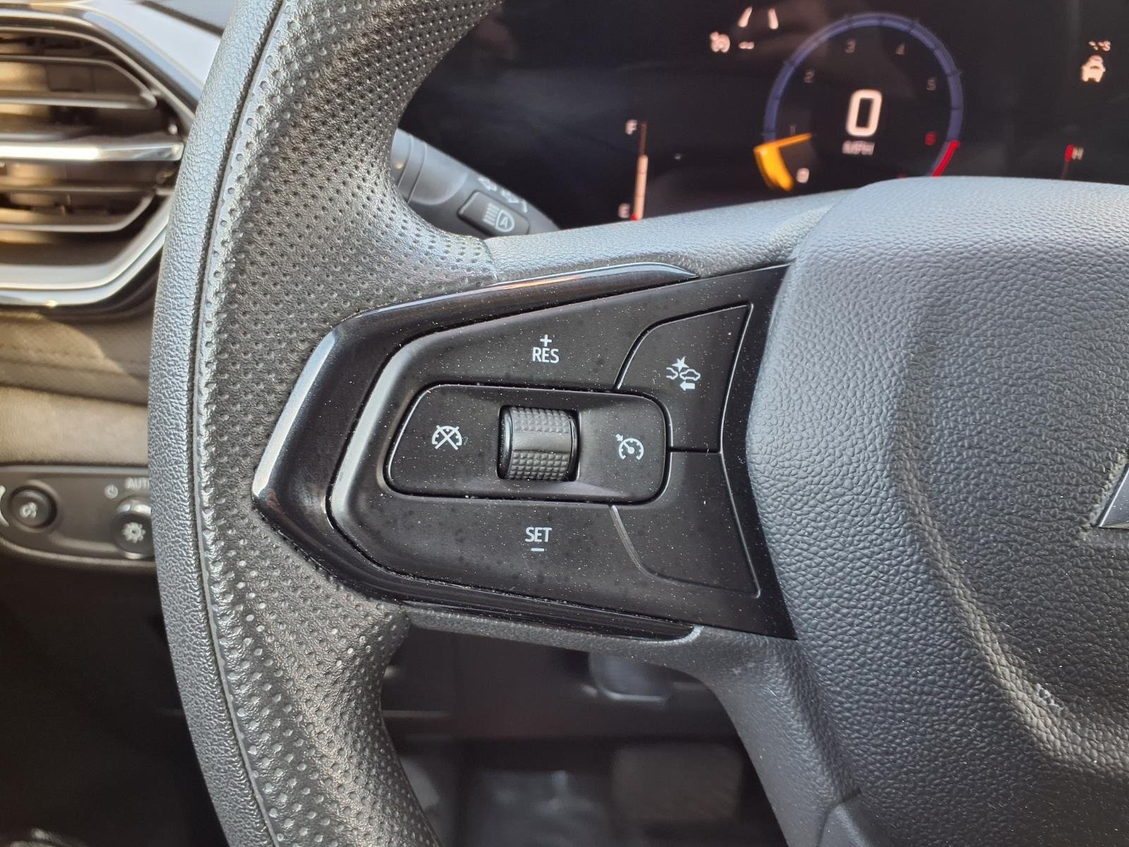 Used 2025 Sterling Gray Metallic Chevrolet LT image 25