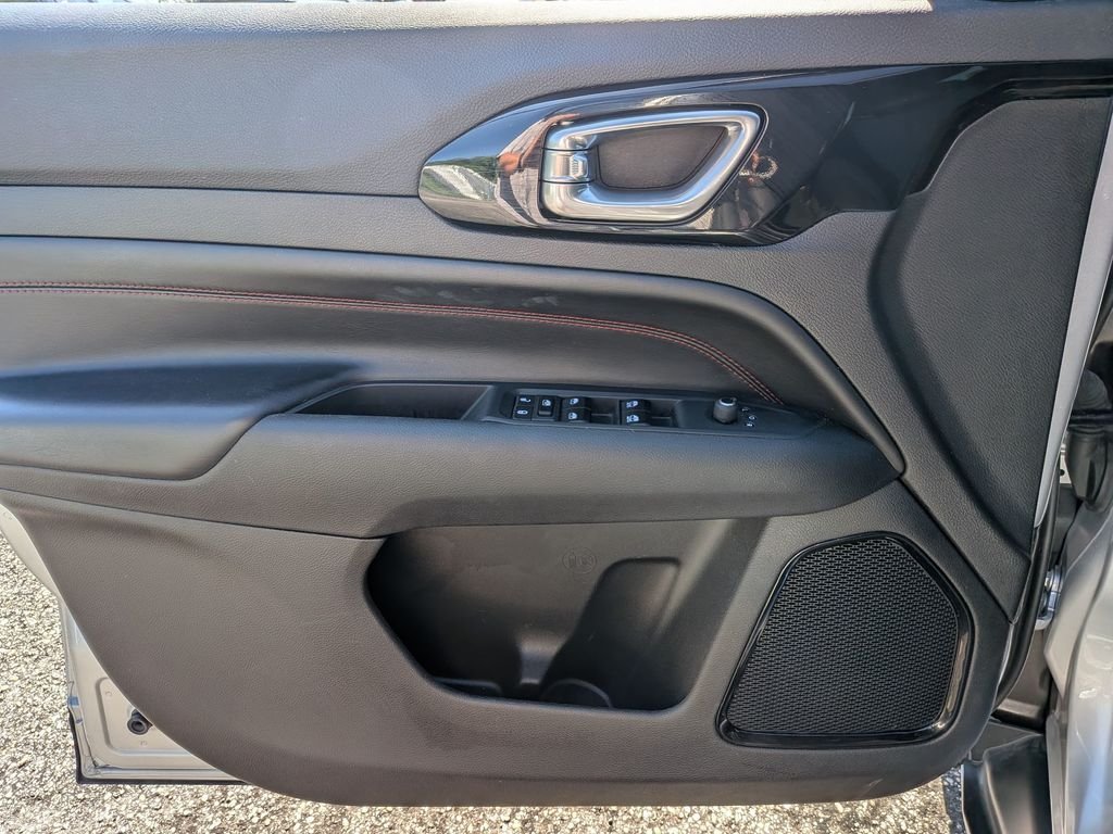 2025 Jeep Compass Trailhawk - Photo 32