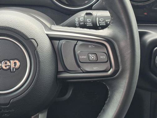 Used 2021 Gray Jeep Unlimited Sport Altitude image 16