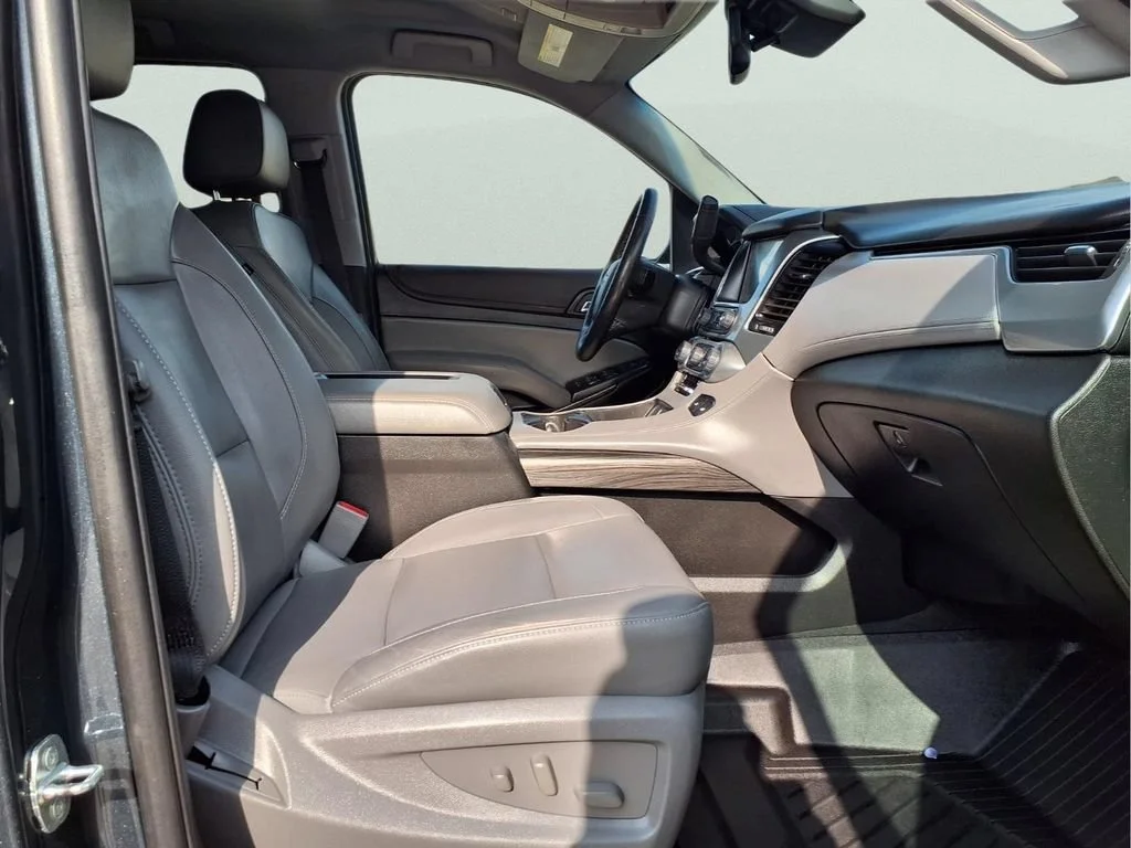 Used 2020 SHADOW GRAY METALLIC Chevrolet LT image 15
