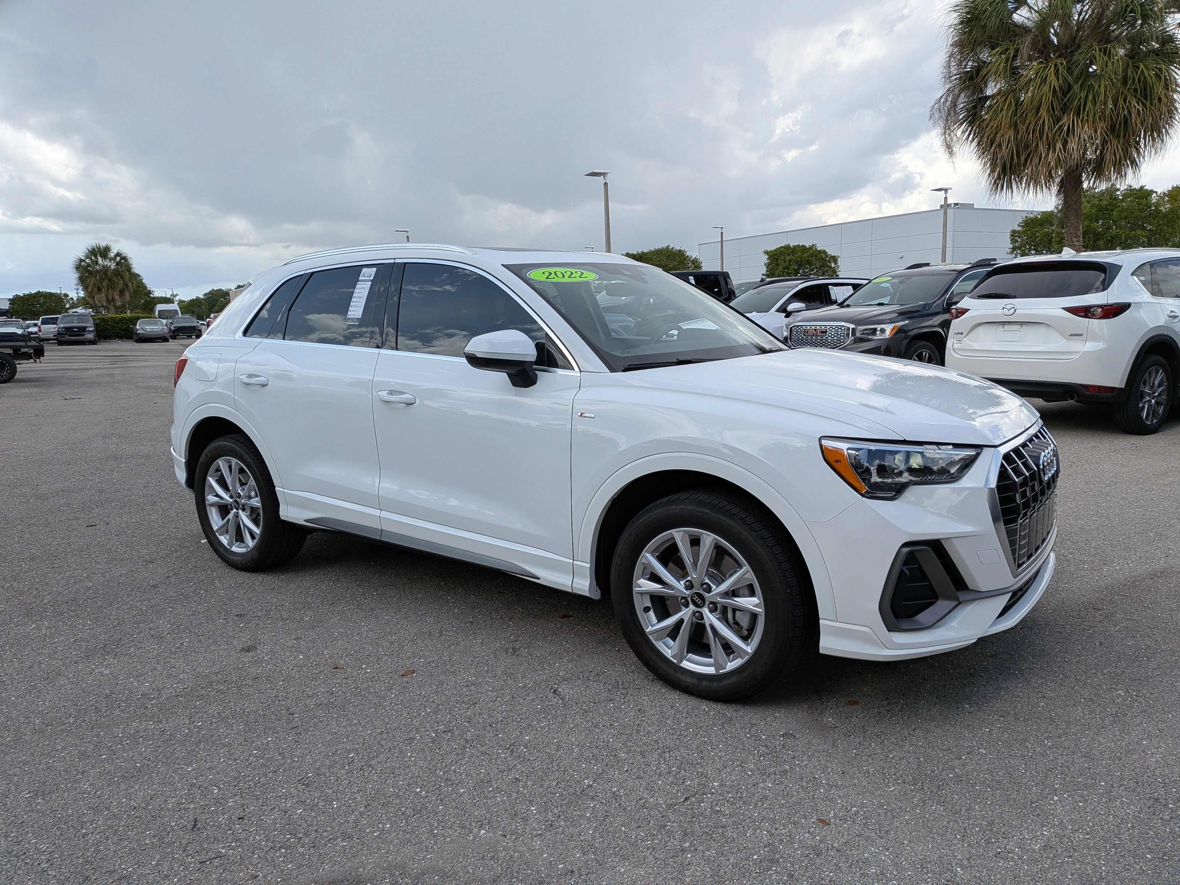 2022 Audi Q3 45 TFSI S Line Premium quattro's photo