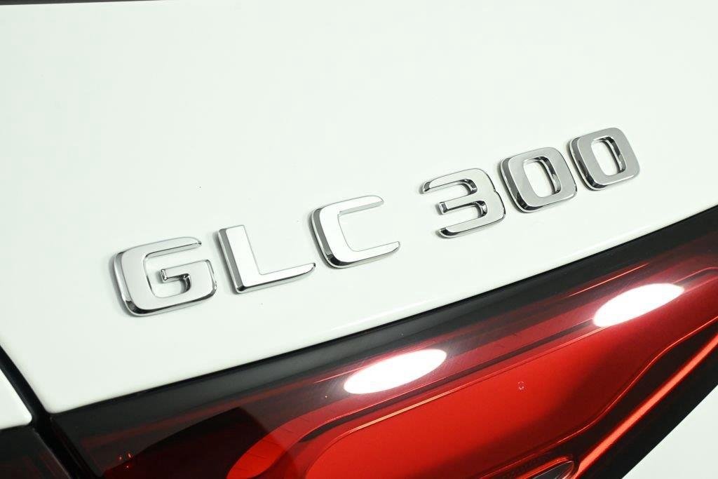 New 2027 Polar White Mercedes-Benz GLC 300 image 27