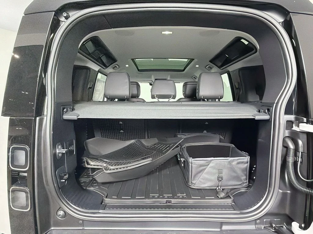 New 2026 Borasco Grey Land Rover X-Dynamic SE image 28