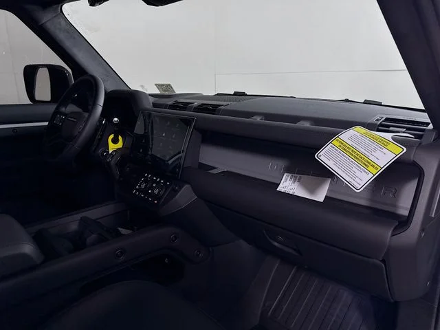 New 2026 Borasco Grey Land Rover  OCTA image 31