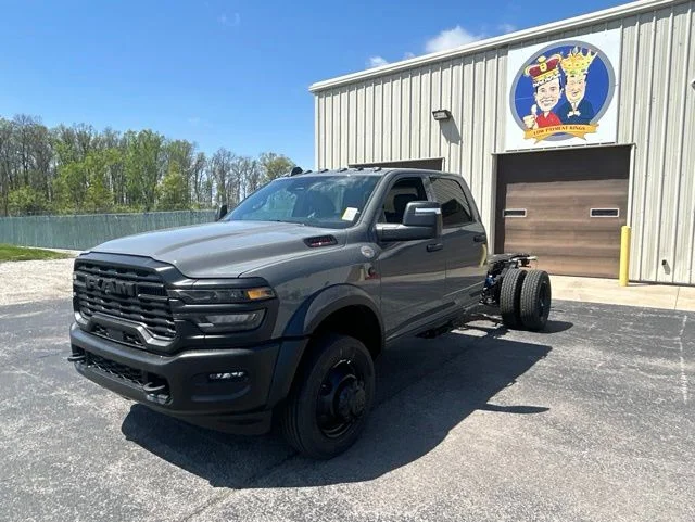 New 2026 Ceramic Gray Clear-Coat Exterior Paint RAM TRADESMAN image 7