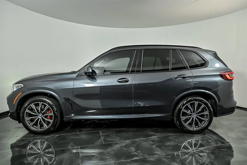 Used 2022  BMW M50i image 6