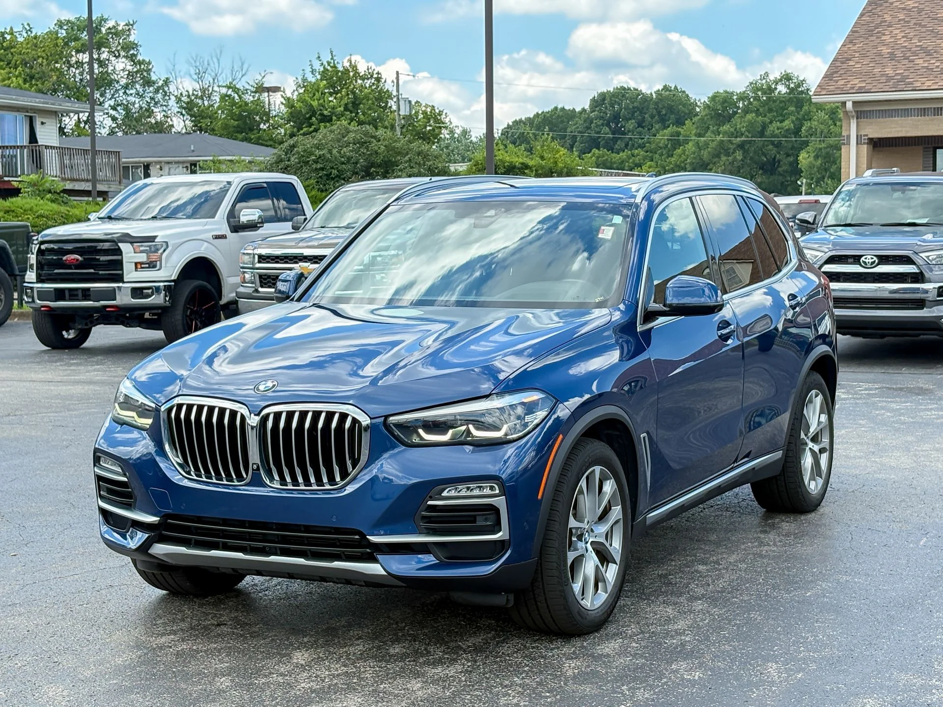 Used 2020 Blue BMW xDrive40i image 4