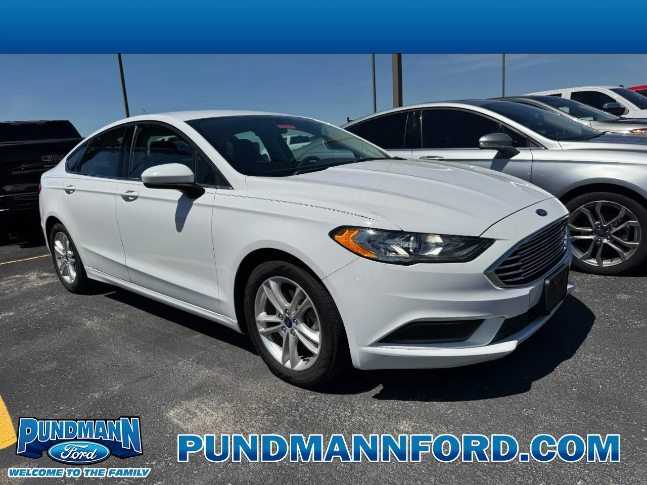 Used 2018 Oxford White Ford SE FWD image 1