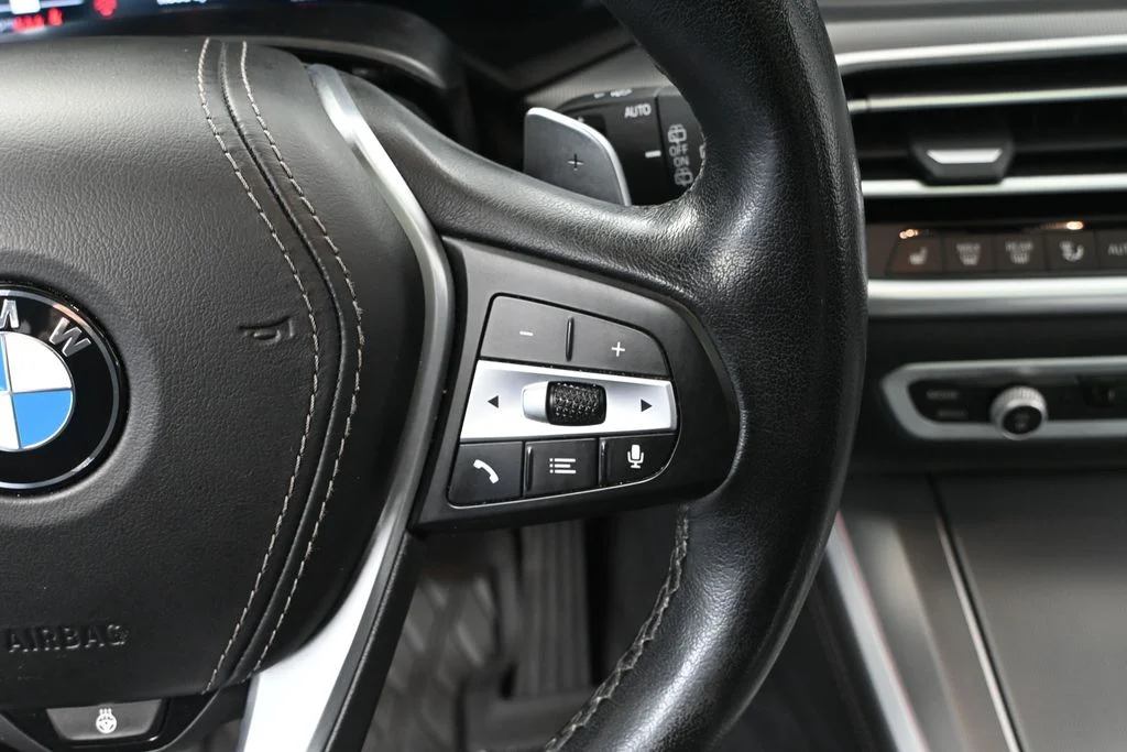 Used 2023 Gray BMW xDrive40i image 30
