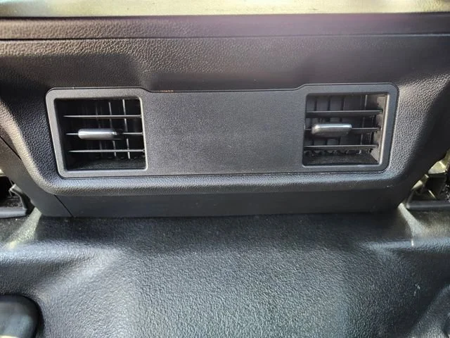 Used 2022 Summit White Chevrolet WT image 13