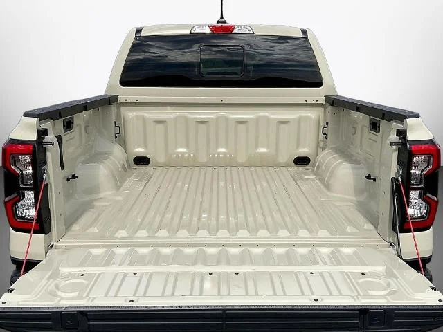 New 2026 Desert Sand Ford XLT image 48