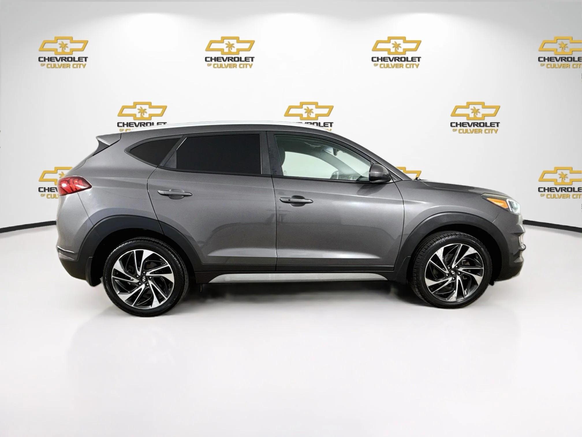 Used 2020  Hyundai Sport image 9