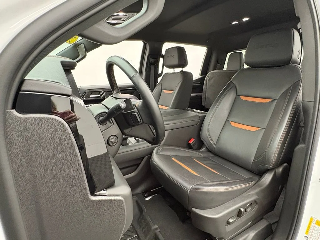 Used 2024 Summit White GMC AT4 image 18