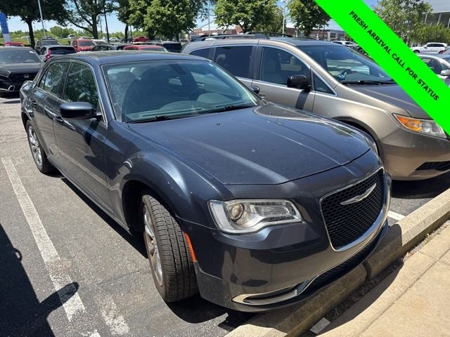 Used 2018 Steel Metallic Chrysler Touring image 6