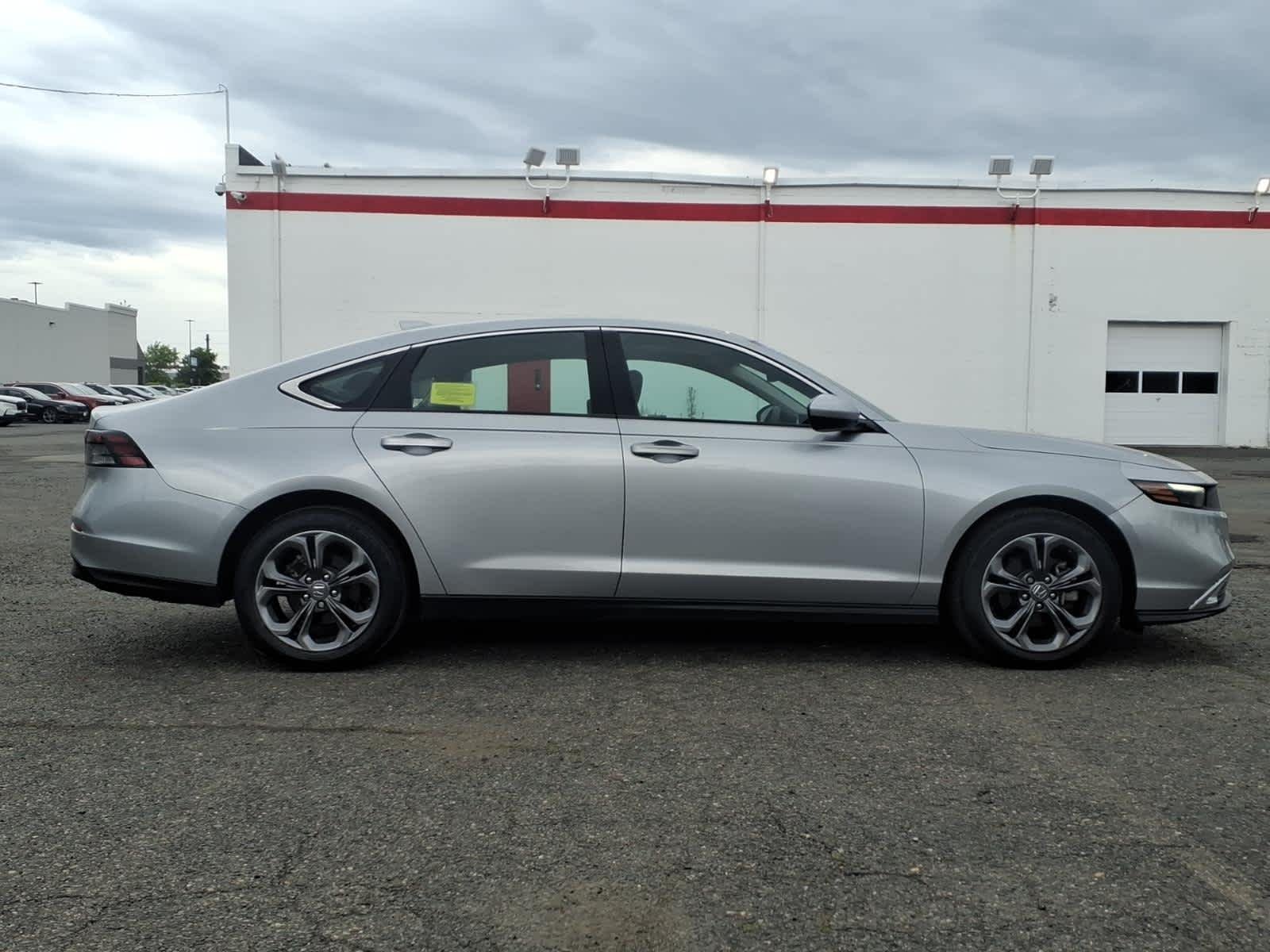 2023 Honda Accord EX - Photo 4