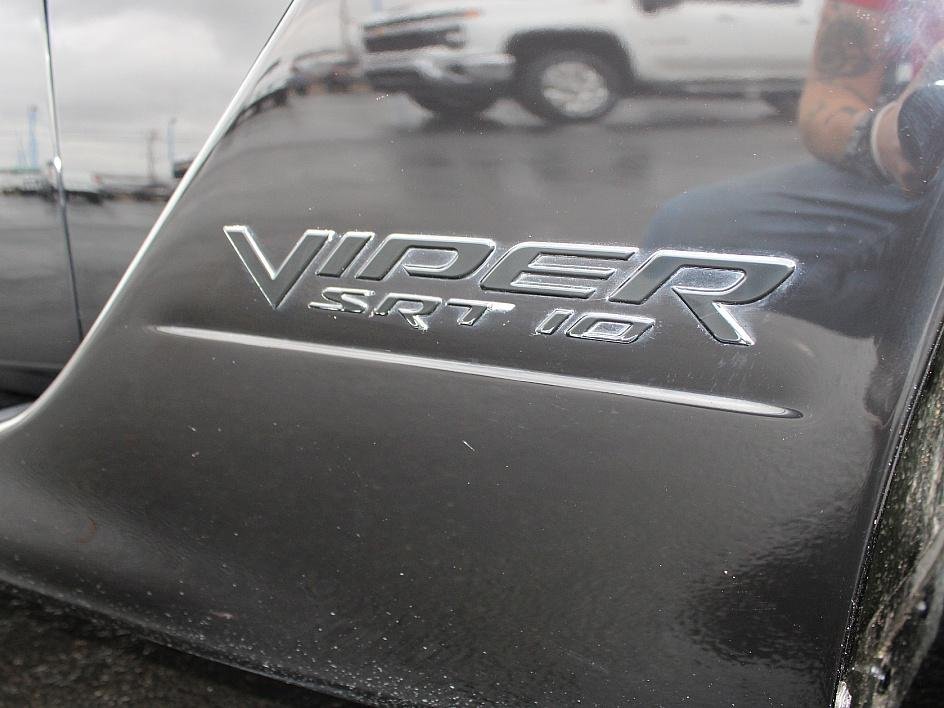 Used 2006 Black Dodge SRT10 image 13