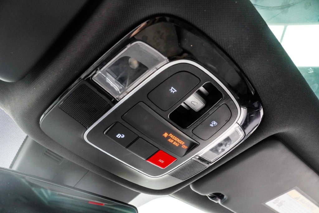 Used 2025 White Hyundai Limited image 41