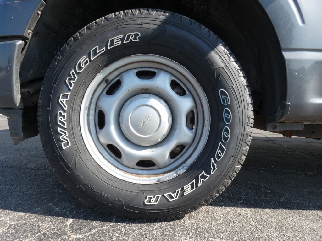 Used 2021 Gray Ford XL image 24