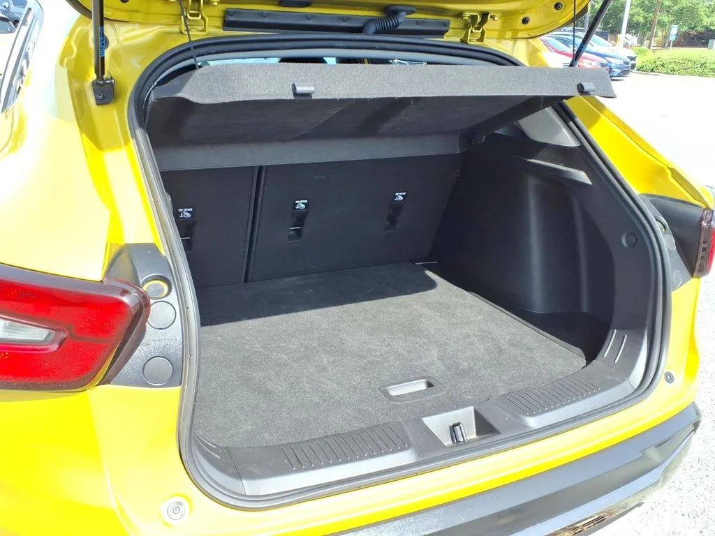 Used 2024 Yellow Chevrolet ACTIV image 32