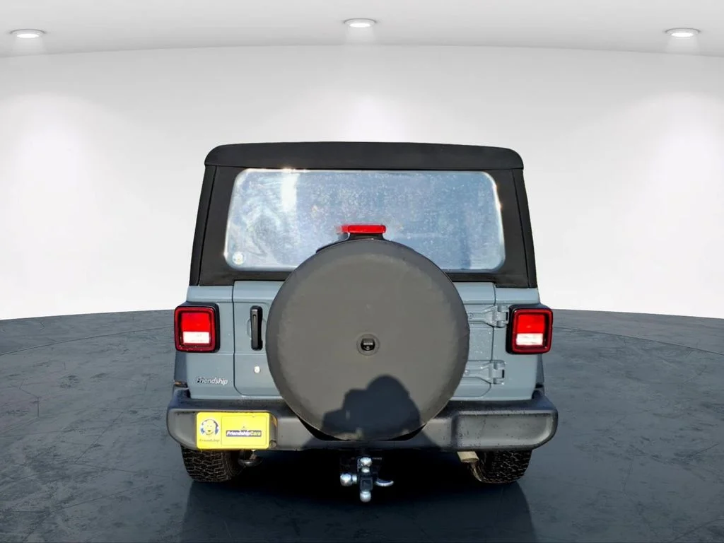 Used 2024 Gray Jeep Sport image 10