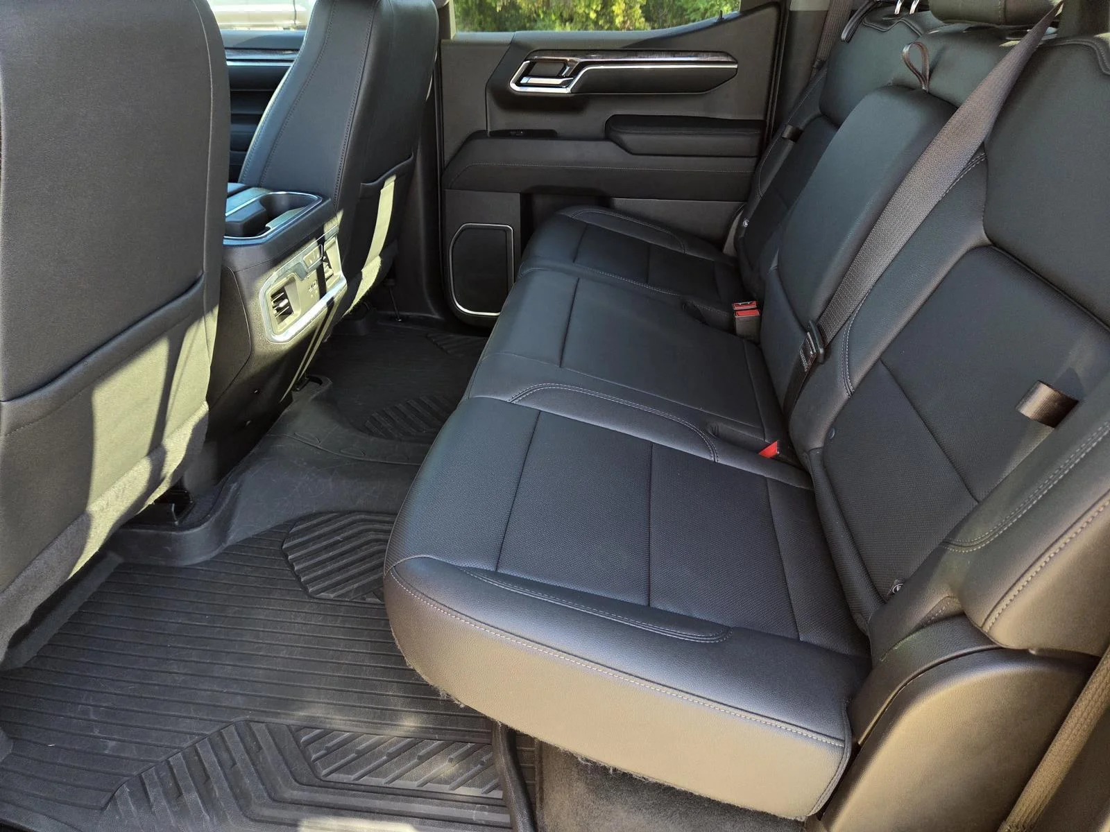 Used 2023 RADIANT RED TINTCOAT CHEVROLET LTZ image 33