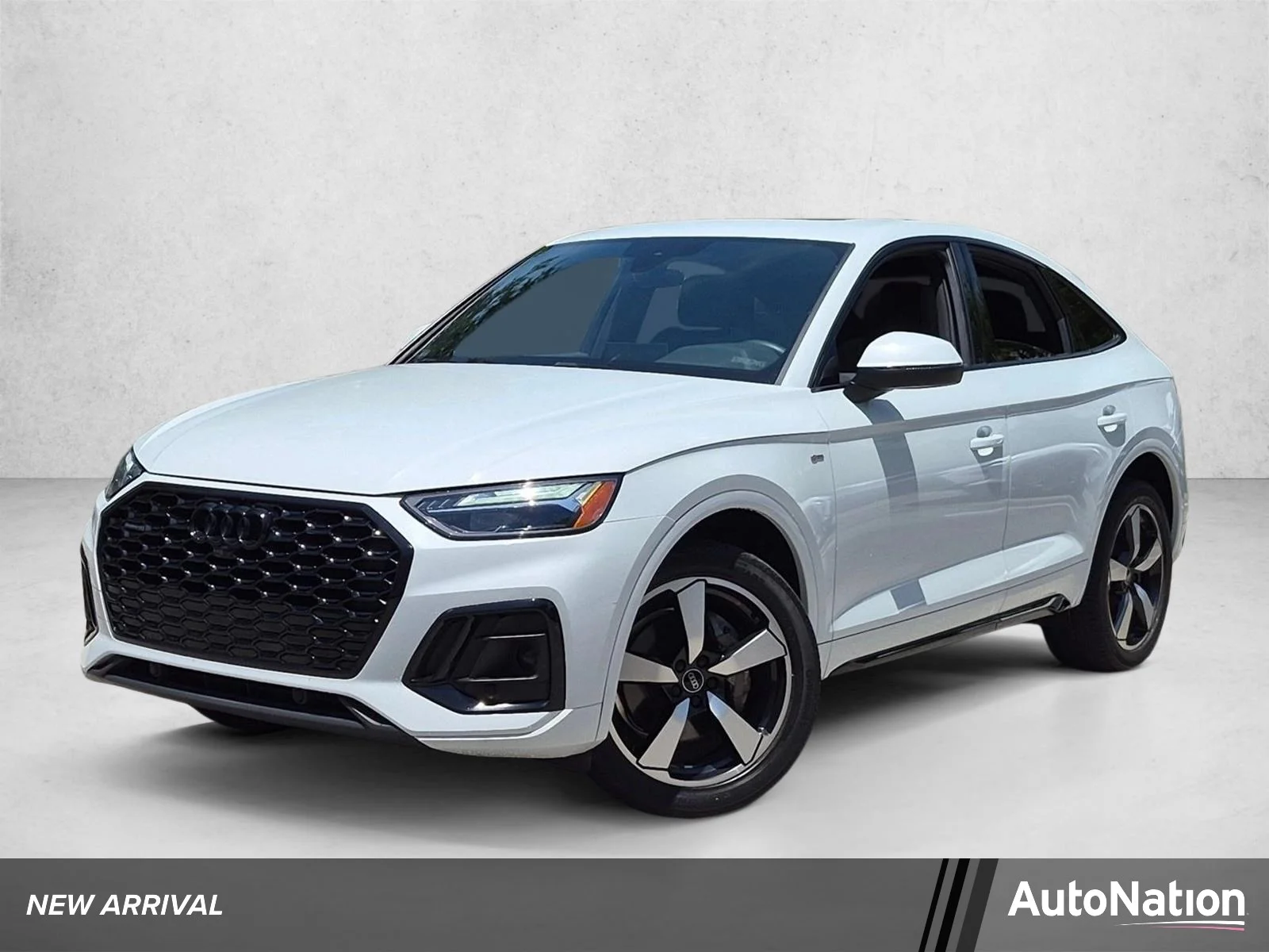 2022 Audi Q5 Sportback 45 Premium Plus's photo